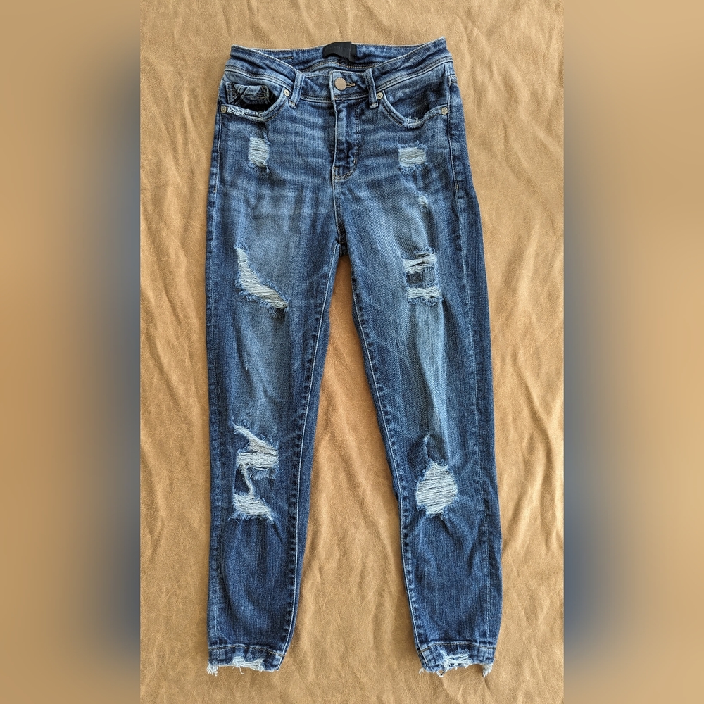 Buckle Black Distressed High Rise Ankle Skinny Jeans! Size 26!